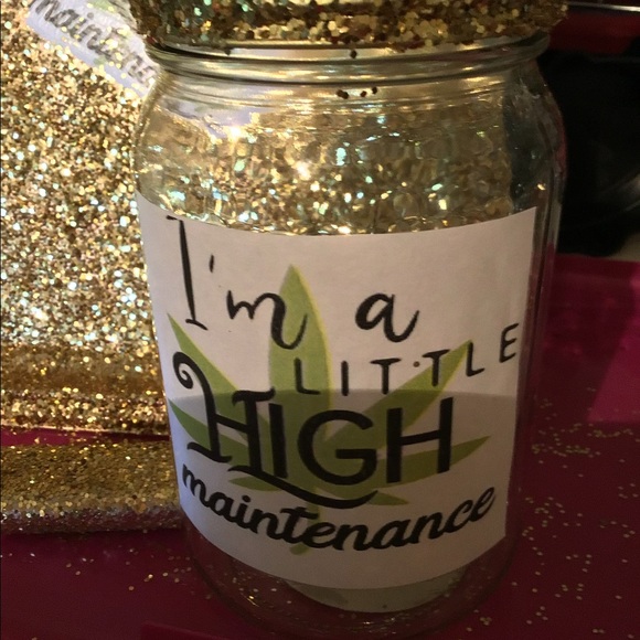 High Maintenance rolling tray set-new - Picture 2 of 2